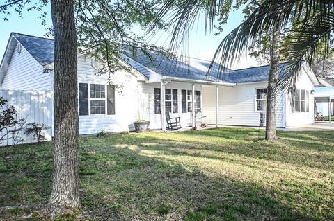 216 Hearthstone Ct, Myrtle Beach, SC 29588