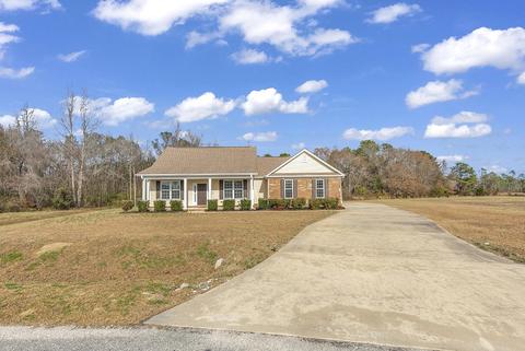 586 Sunny Pond Ln, Aynor, SC 29511