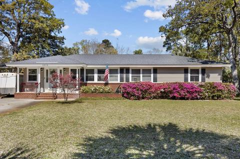 3919 Camellia Dr, Myrtle Beach, SC 29577