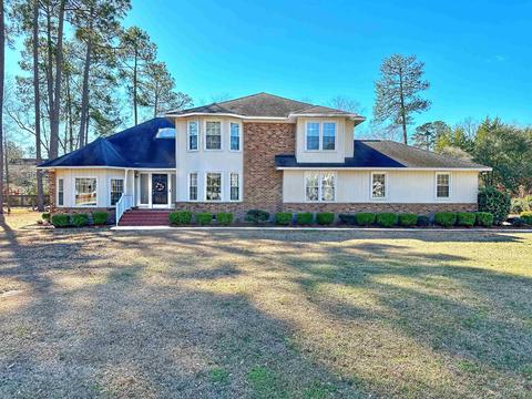 1008 Dr Hardy Cir, Dillon, SC 29536