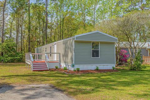 164 Offshore Dr, Murrells Inlet, SC 29576