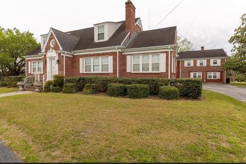 1106 E 5th St, Tabor City, NC 28463