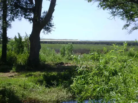 104 Enclave Pl, Pawleys Island, SC 29585