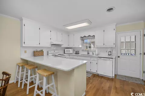 413 34th St, Sunset Beach, NC 28468 photo 2