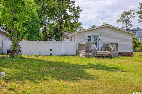 719 Maple Dr, Surfside Beach, SC 29575