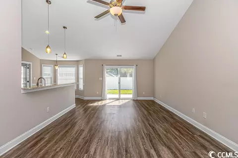 488 Oakham Dr, Conway, SC 29527 photo 4