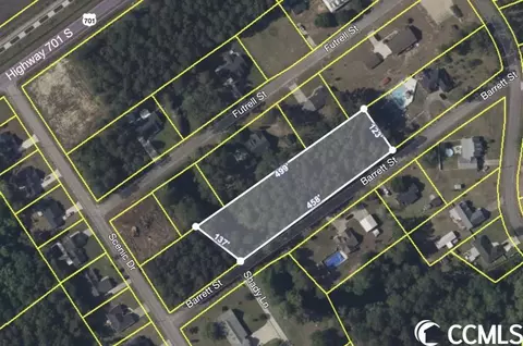 935 Barrett St, Loris, SC 29569