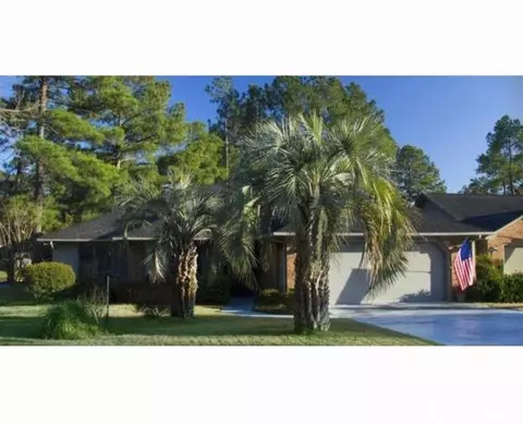 102 Birchwood Ln, Conway, SC 29526