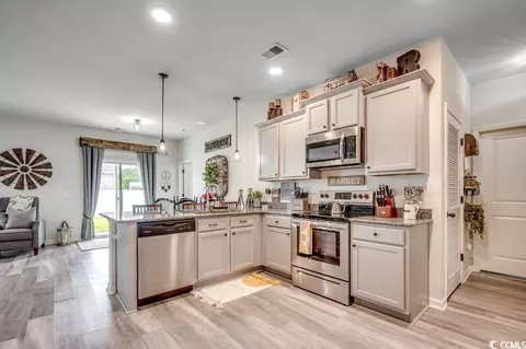 547 Affinity Dr, Myrtle Beach, SC 29588 photo 4