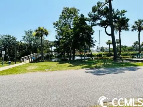 614 Lakeside Dr, Surfside Beach, SC 29575 photo 5