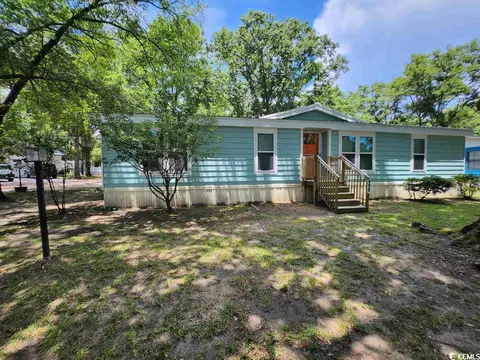 496 Clubhouse Dr, Garden City Beach, SC 29576