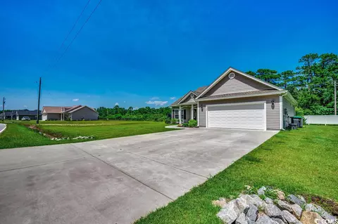 1023 Suggs St, Loris, SC 29569 photo 3