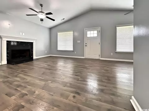 211 Perrin Dr, Loris, SC 29569 photo 4