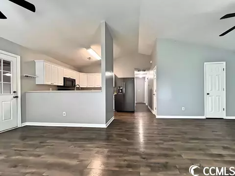 211 Perrin Dr, Loris, SC 29569 photo 9