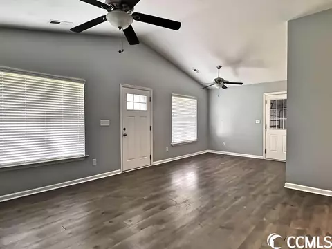 211 Perrin Dr, Loris, SC 29569 photo 5