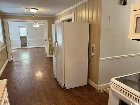 238 E Wine St, Mullins, SC 29574 photo 8
