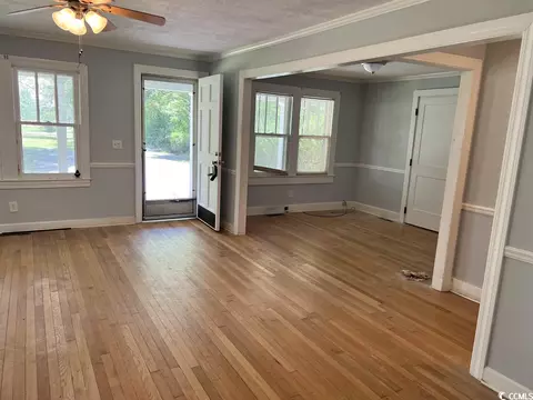 238 E Wine St, Mullins, SC 29574 photo 2