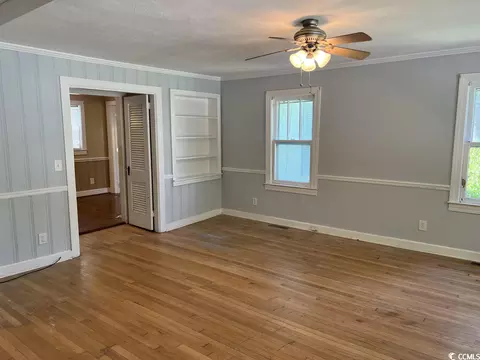 238 E Wine St, Mullins, SC 29574 photo 4