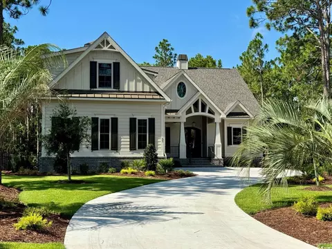 37 Vintage Dr, Pawleys Island, SC 29585