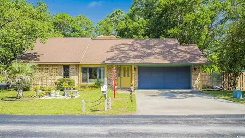 9120 Landing Dr, Calabash, NC 28467