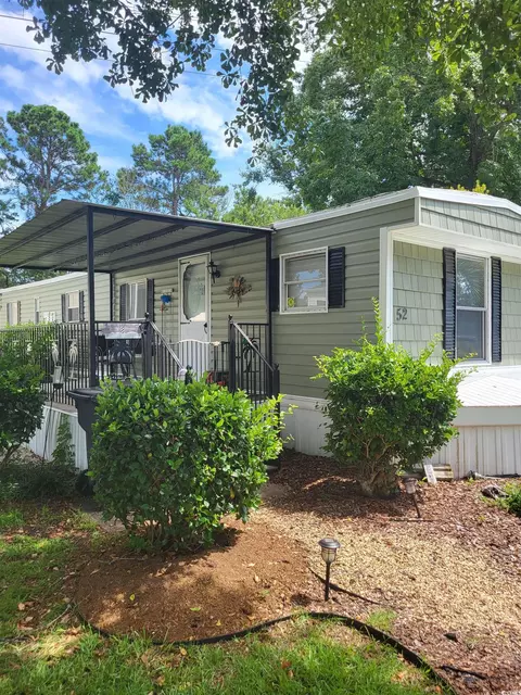 52 Shamrock Cir, Murrells Inlet, SC 29576