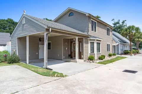 809 9th Ave S, North Myrtle Beach, SC 29582