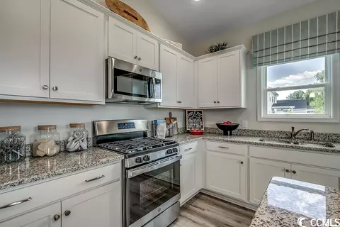 Kitchen - 159 Wagner Cir, Conway, SC 29526 photo 2 of 4