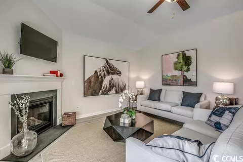 Living - 159 Wagner Cir, Conway, SC 29526 photo 2 of 3