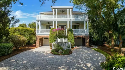 1 Parker Dr, Pawleys Island, SC 29585