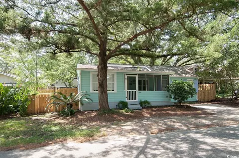 564 Blockade Dr, Pawleys Island, SC 29585