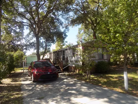 823 Wayne St, North Myrtle Beach, SC 29582