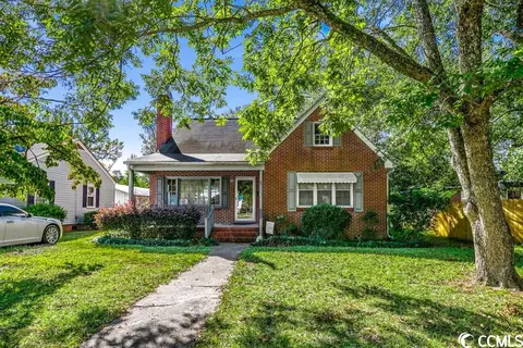 214 Dixon St, Mullins, SC 29574