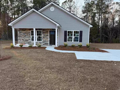 3177 Bryant St, Loris, SC 29569