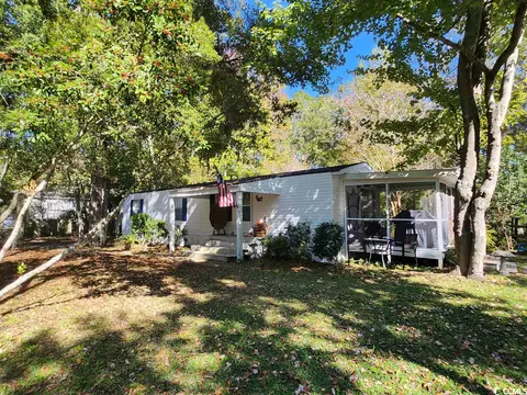 28 Mckenzie Cir, Pawleys Island, SC 29585