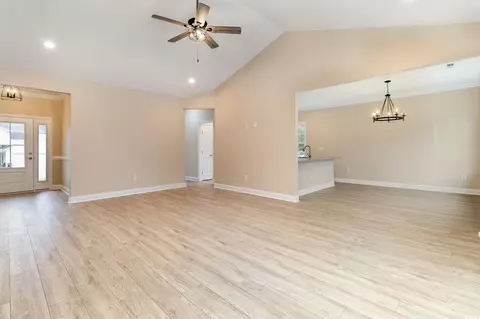 401 Log Cabin Rd, Loris, SC 29569 photo 5