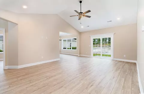 401 Log Cabin Rd, Loris, SC 29569 photo 4