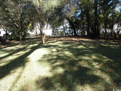12 Red Maple Dr, Pawleys Island, SC 29585
