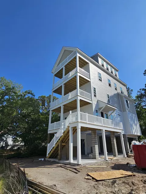 1513 Dogwood Dr N, Surfside Beach, SC 29575