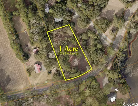 1024 S Pinckney St, Mcclellanville, SC 29458