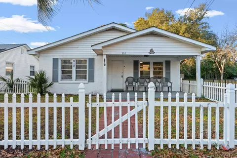 810 Yaupon Dr, Myrtle Beach, SC 29577