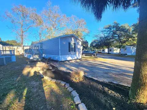 528 Key Largo Ave, Murrells Inlet, SC 29576