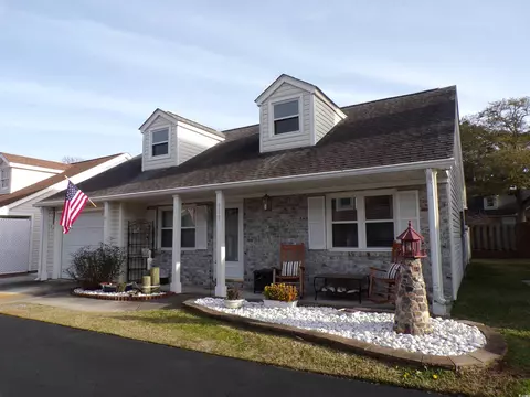 913 Woodmere Ct, North Myrtle Beach, SC 29582