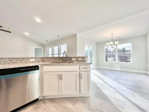 Kitchen - 389 Long Meadow Dr, Loris, SC 29569 photo 4 of 4