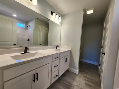 Bath - 370 Long Meadow Dr, Loris, SC 29569 photo 1 of 8
