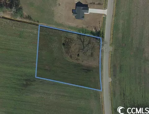 4230 Woodlawn Dr, Loris, SC 29569