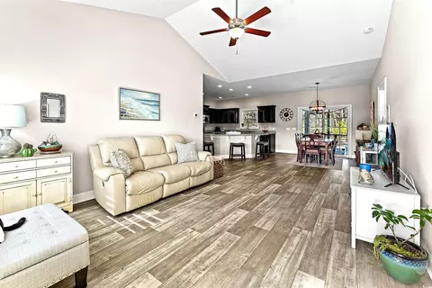 554 Whiddy Loop, Conway, SC 29526 photo 3