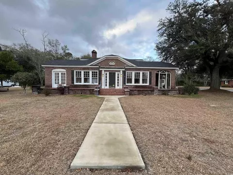 315 Scott St, Kingstree, SC 29556