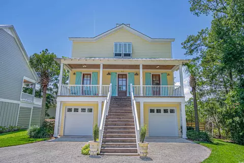 97 Seagrass Ct, Pawleys Island, SC 29585