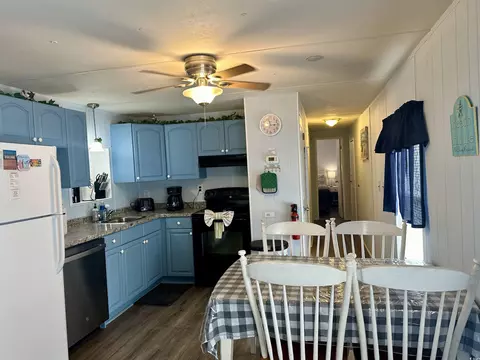 179 Oceanside Dr, Surfside Beach, SC 29575 photo 11