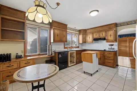 Kitchen - 400 Crescent Dr, Conway, SC 29526 photo 1 of 5